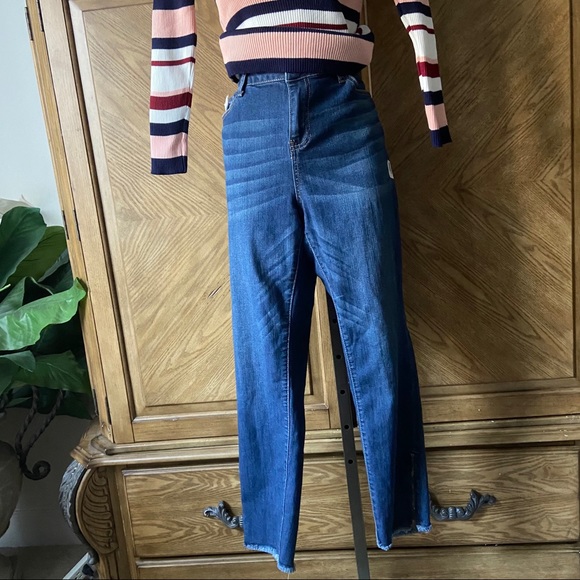 Levi Strauss light washed mid rise skinny jeans - Picture 2 of 4